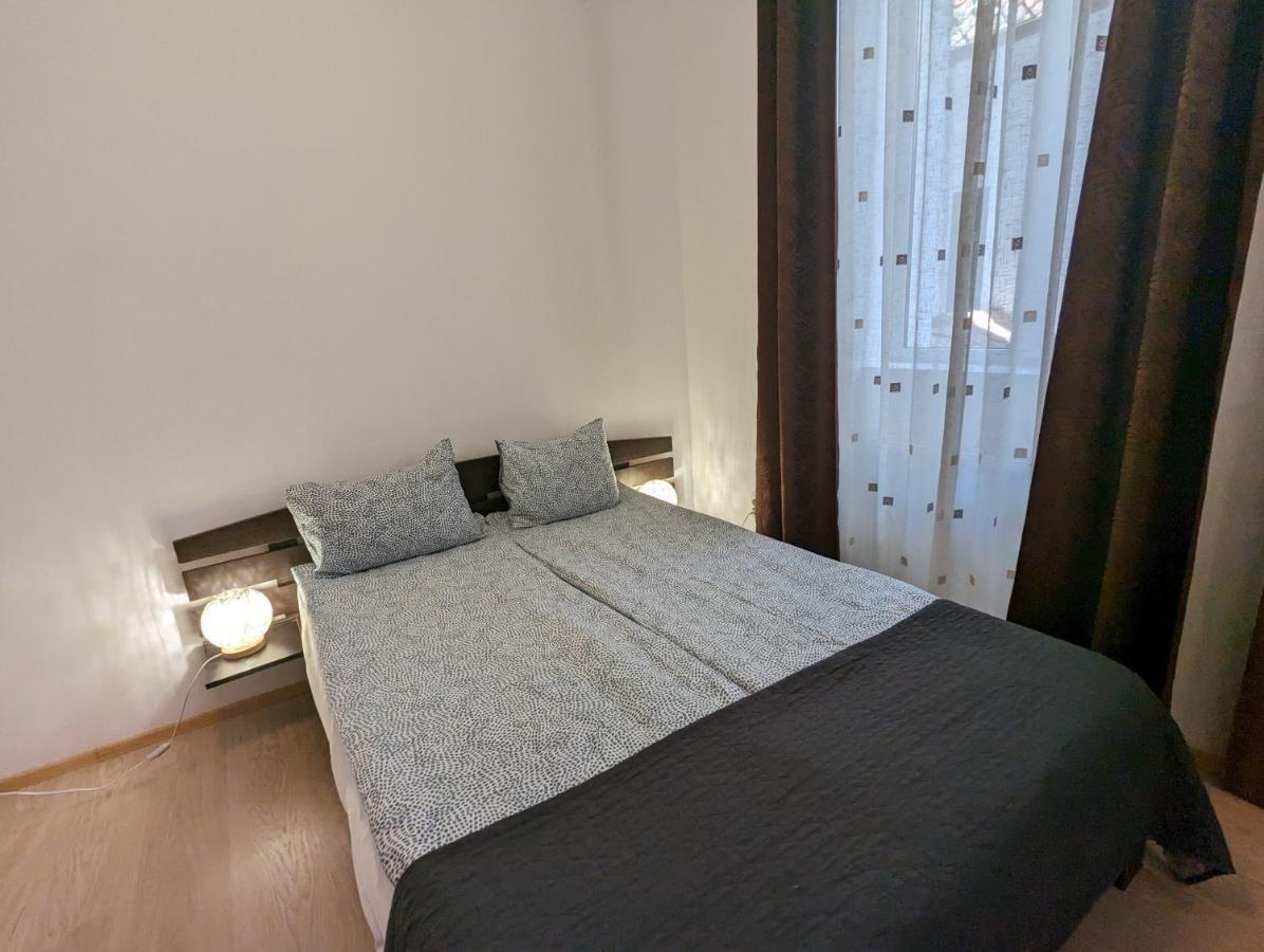 Key Apartments In Main Square Brasov Exterior photo