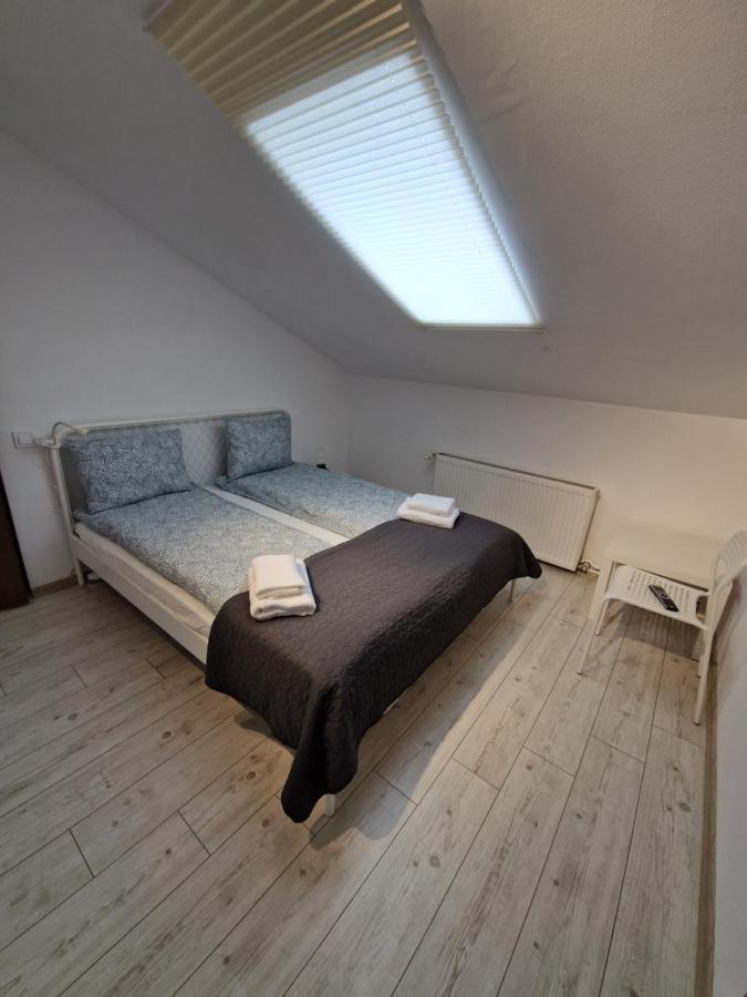 Key Apartments In Main Square Brasov Exterior photo