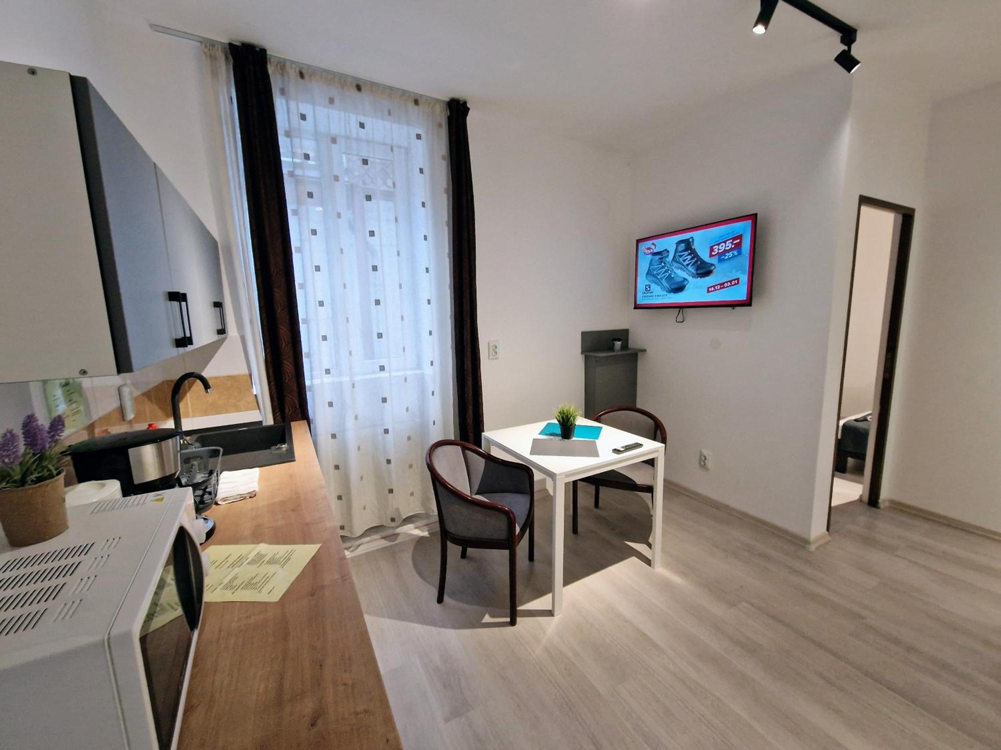 Key Apartments In Main Square Brasov Exterior photo